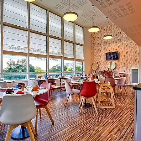 Sejours & Affaires Paris-vitry 3*